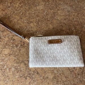 Michael Kors wristlet wallet